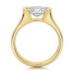 Certified Lab Grown Oval Diamond Ring in 9ct Gold | Elegant & Sustainable Engagement or Occasion Jewellery - Sakakini Jew
